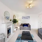Σπίτι διακοπών Cherry Banks 5 Bedroom And 3 Bathroom House *