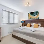 Cherry Banks 5 Bedroom And 3 Bathroom House בית נופש *