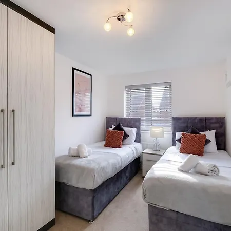 Prázdninový dům Cherry Banks 5 Bedroom And 3 Bathroom House Bristol