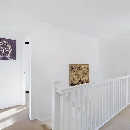 Cherry Banks 5 Bedroom And 3 Bathroom House Semesterbostad