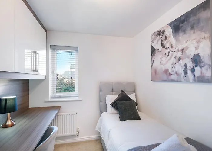 Cherry Banks 5 Bedroom And 3 Bathroom House Holiday home *