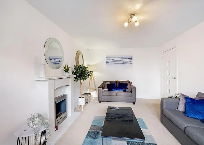 Cherry Banks 5 Bedroom And 3 Bathroom House *