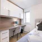Cherry Banks 5 Bedroom And 3 Bathroom House *