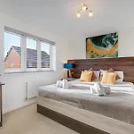 Дом отдыха Cherry Banks 5 Bedroom And 3 Bathroom House *