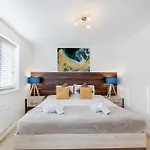 度假居 Cherry Banks 5 Bedroom And 3 Bathroom House 布里斯托