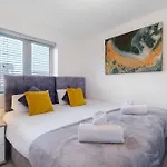 度假居 Cherry Banks 5 Bedroom And 3 Bathroom House 布里斯托
