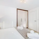 Cherry Banks 5 Bedroom And 3 Bathroom House
