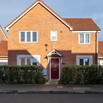Cherry Banks 5 Bedroom And 3 Bathroom House *