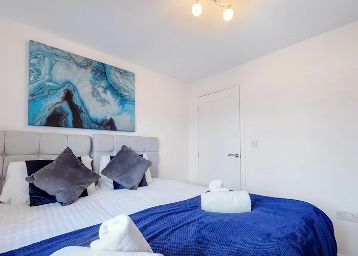 Nyaraló Cherry Banks 5 Bedroom And 3 Bathroom House Bristol