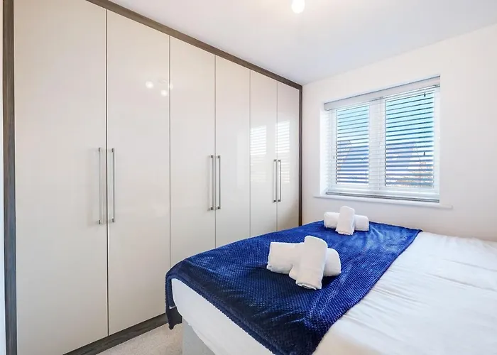 Cherry Banks 5 Bedroom And 3 Bathroom House Semesterbostad Bristol