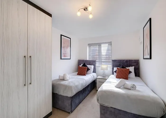 Nyaraló Cherry Banks 5 Bedroom And 3 Bathroom House *