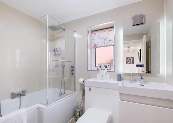 Nyaraló Cherry Banks 5 Bedroom And 3 Bathroom House