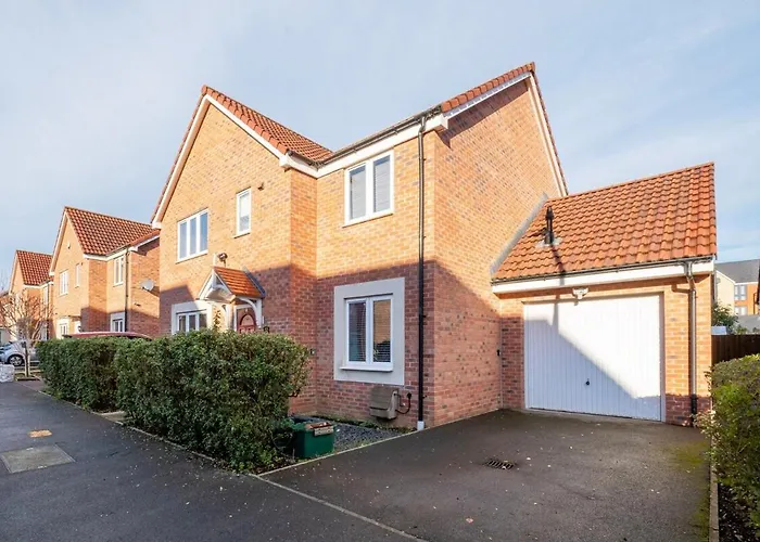 Cherry Banks 5 Bedroom And 3 Bathroom House